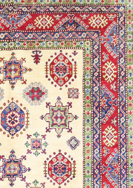 Currant Beach Yak Kash 5'8" x 7'10"