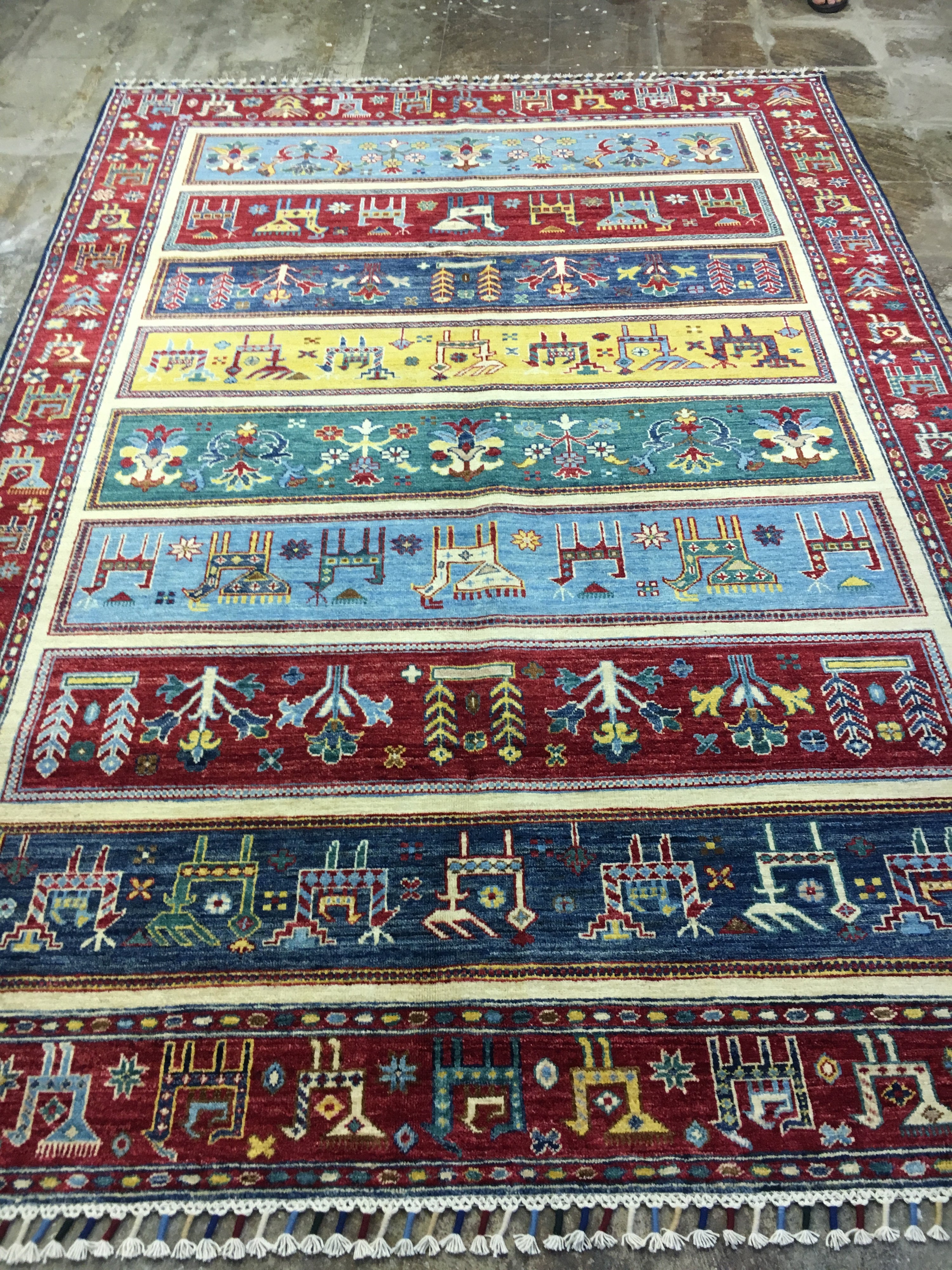 Cranberry Animal Design Khorjin 6'0" x 8'7"