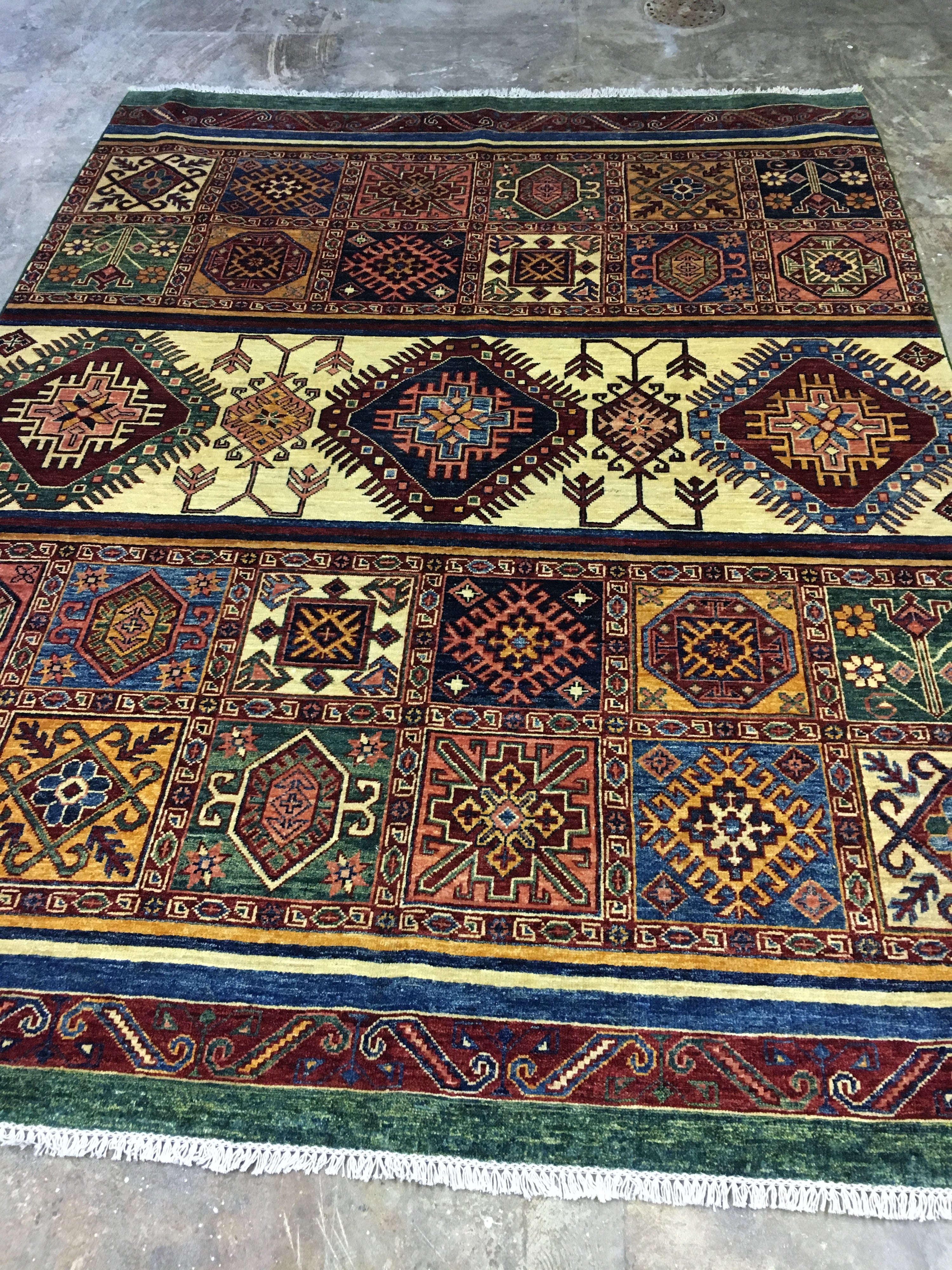 Geometric Amber Khorjin 5'8" x 7'7"