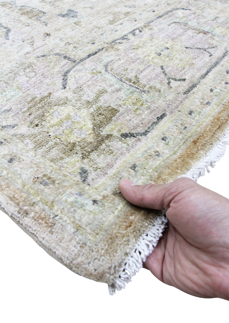 White Diamond Serapi 8'6 x 8'11"