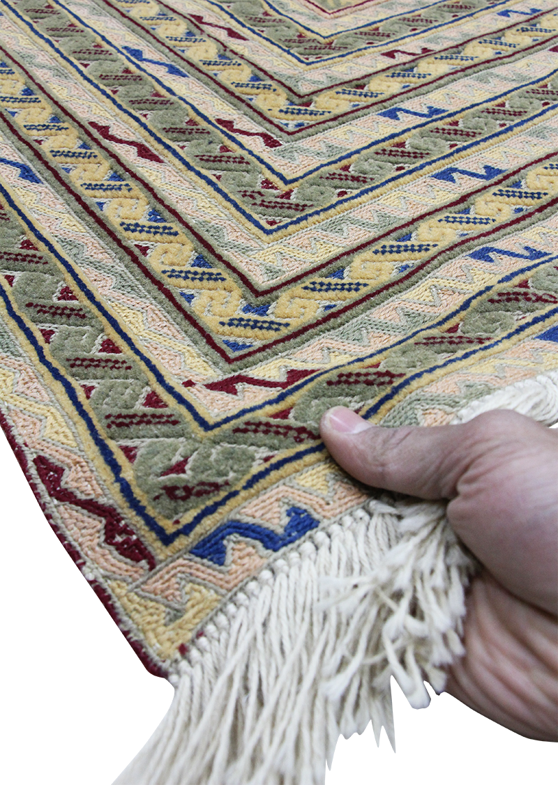 Earthy Diamond Kilim 4'10" x 6'4"
