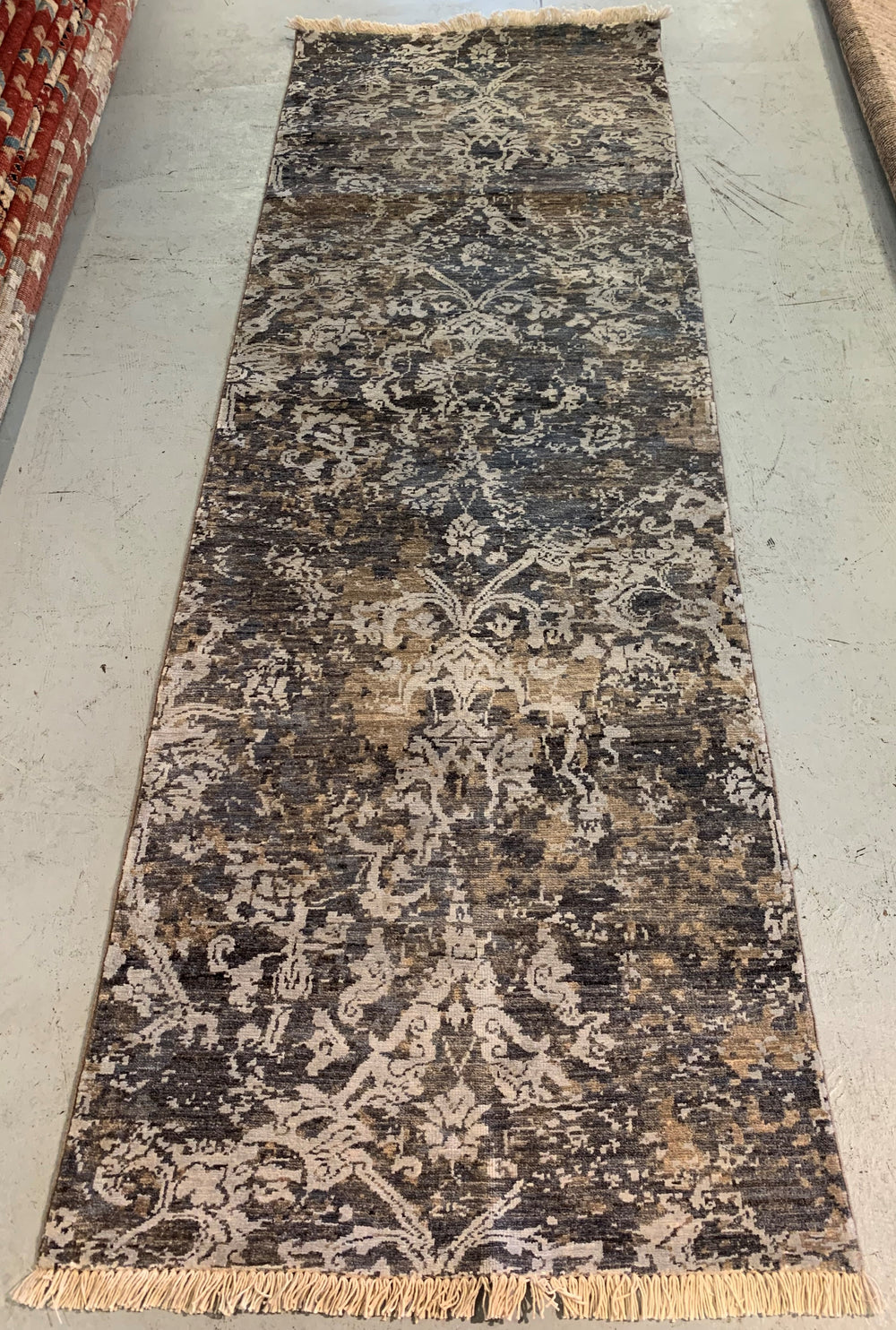 Modern Design 1 | 2'4" x 7'4"