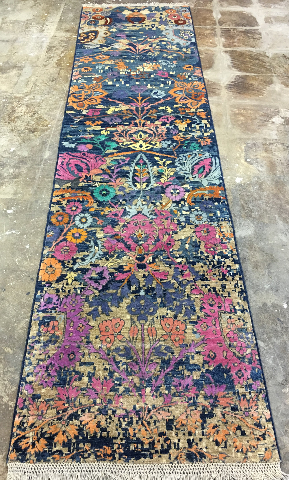 Modern Design 9 | 2'7" x 10'0"