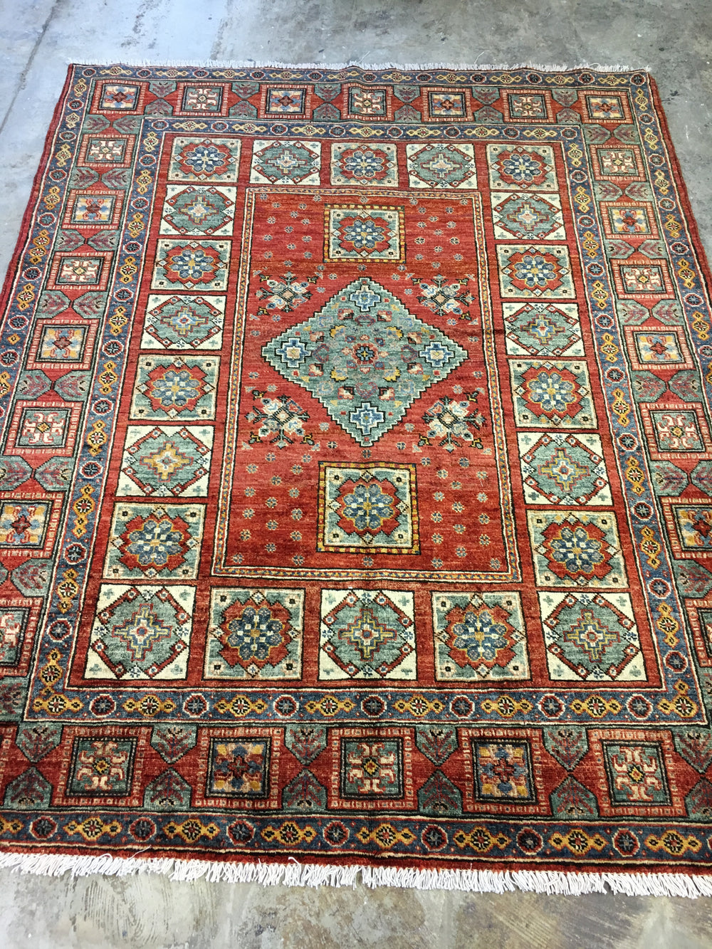 Geometric Design 1 | 4'9" x 6'1"