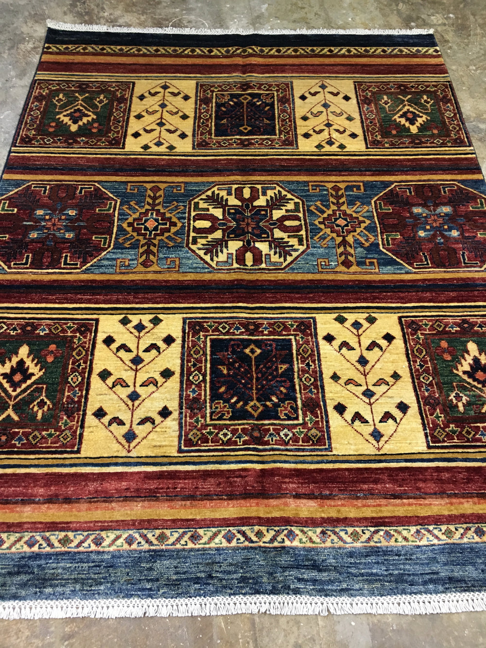 Khorjin Design 42 | 4'11" x 6'6"