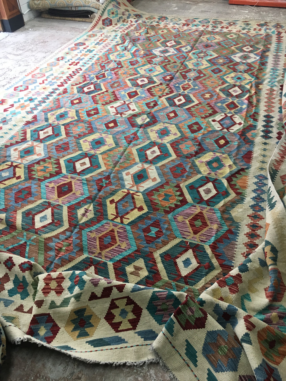 Kilim | 9'10" x 16'3"
